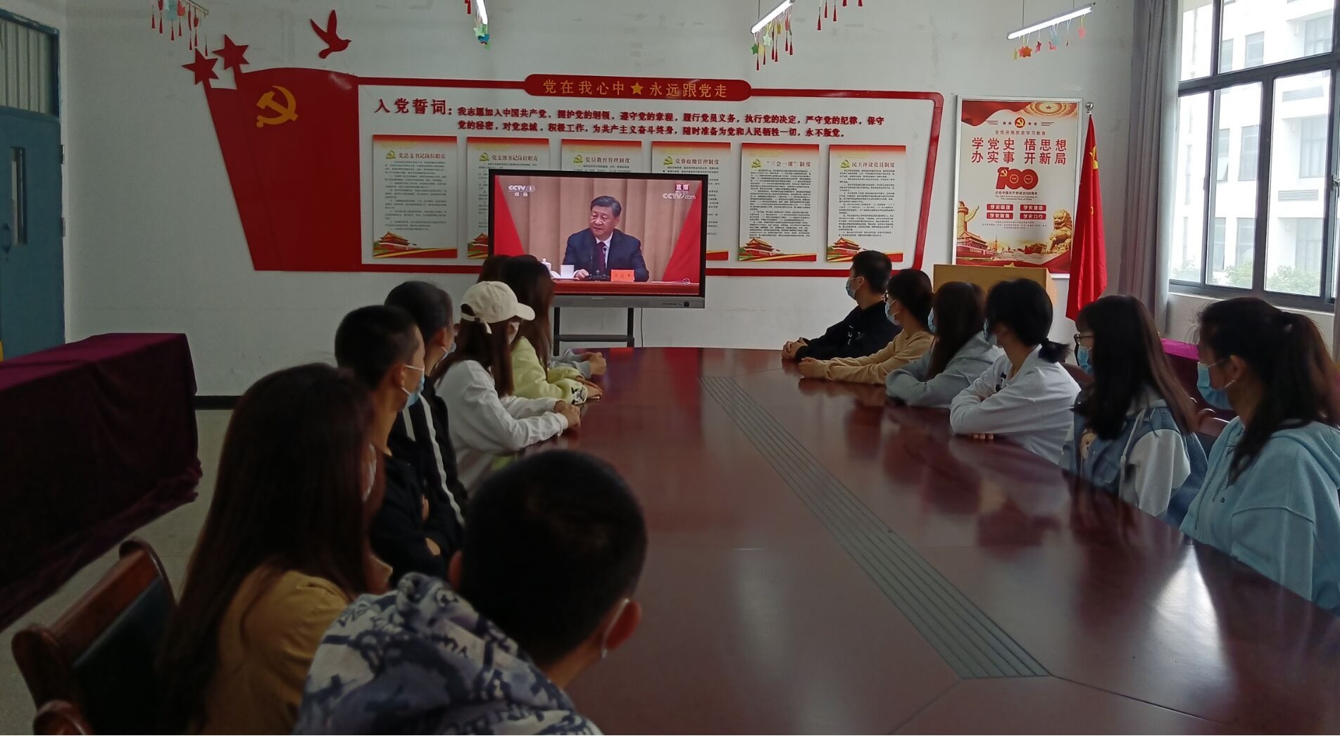 1652517567827022525.jpg 团日2.jpg